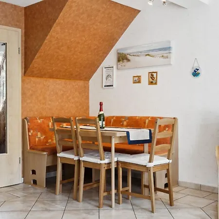 In Mit Terrasse, Grill Und Garten