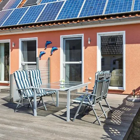 In Mit Terrasse, Grill Und Garten *